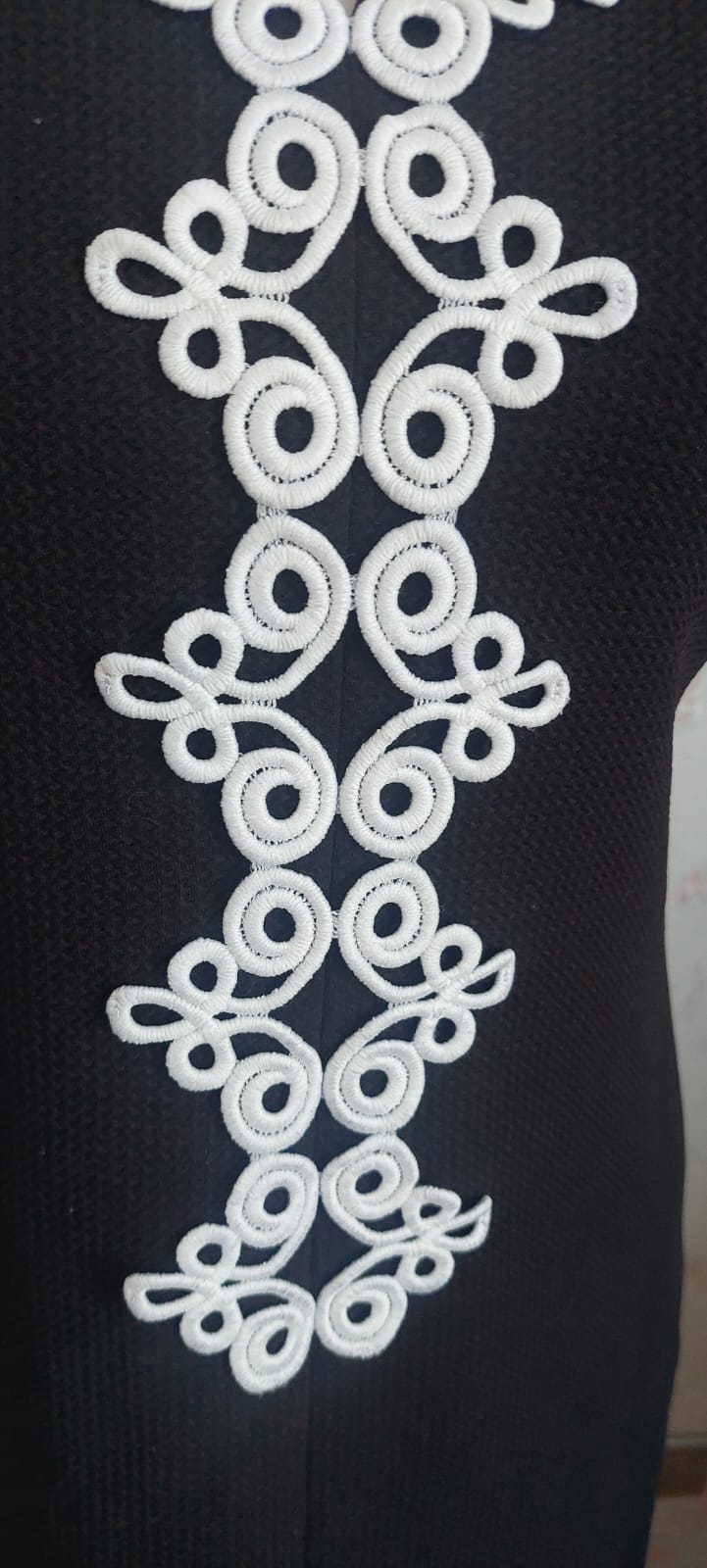 Vestido Negro Bordado